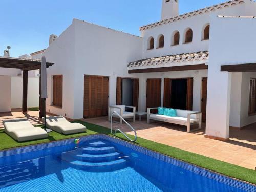 Imagen de la galería de Villa para disfrutar en el Valle Golf Resort, en Murcia