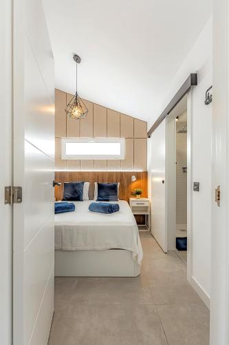 Apart luxury apartment in Island Village.