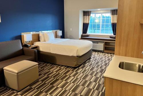 Gallery image of Microtel Inn & Suites by Wyndham Fountain North in Fountain