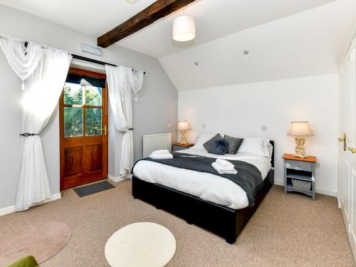 Gallery image of Pass the Keys Cosy Rural 2 Bed Barn conversion close to Beach 