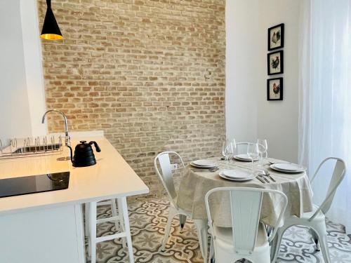 Modern apartment in the city centre, La Alameda