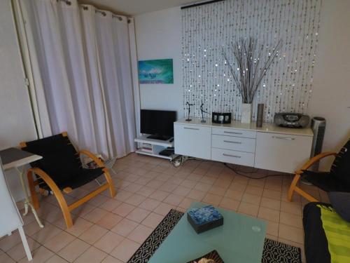 Studio cabine à Sète avec terrasse, parking privé, accès plage - FR-1-472A-156
