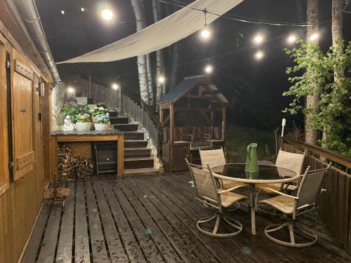 Gambar di galeri bagi Chalet Le Doux Si, Large Self-Contained Apartment, 2km from Doucy-Combelouvière and close to Valmorel di La Lechere