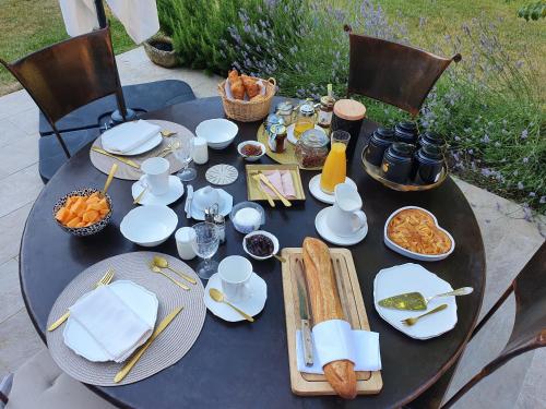Завтрак для гостей LE CLOS JOLY 14