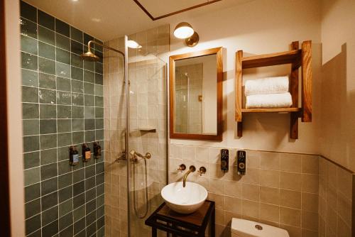 Ванна кімната в Amarla Boutique Hotel Casco Viejo