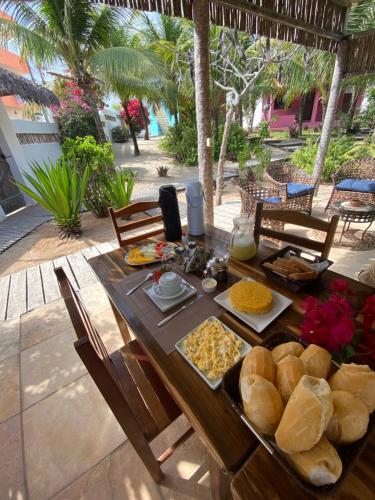 Makanan di atau berdekatan inn ini