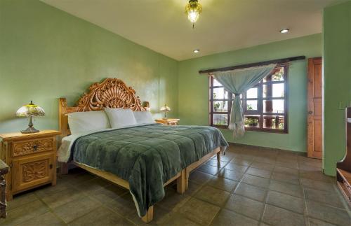 Eco Hotel Ixhiにあるベッド