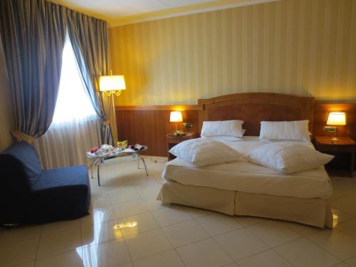 Gallery image of Hotel Joyfull in Naples