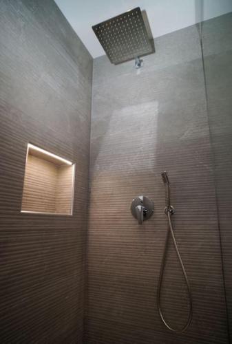 Bilik mandi di Villa di pietra II