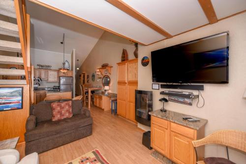 706H Studio Loft One Bath – Photos 4