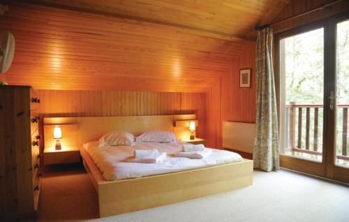 Provence Country Clubにあるベッド