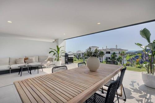 Brand New, Elegant Ground Floor Two Bed Apartment