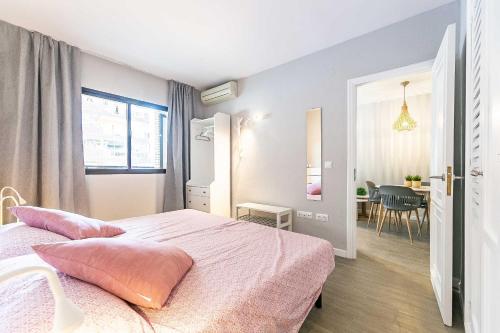 76-Lovely Beach Front Apartment in Fuengirola