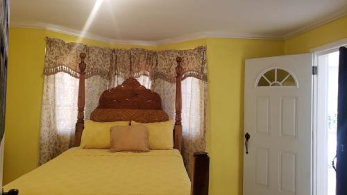 Voodi või voodid majutusasutuse Eve's Rockaway Villa toas