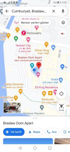 Captura de pantalla de un teléfono móvil con mapa en Narac Dom, en Fethiye