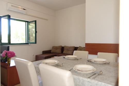 Fotografie z fotogalerie ubytování Apartments Marin Peros v destinaci Zaton