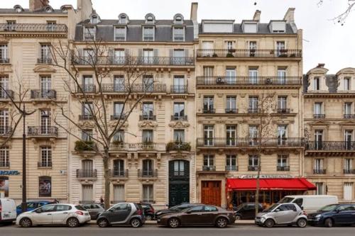 Luxury Arch of triumph and Champs elysées flat