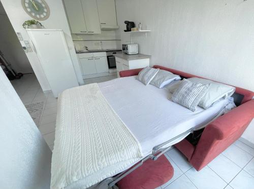 Zdjęcie z galerii obiektu Appartement climatisé au cœur de Port Fréjus w Fréjus