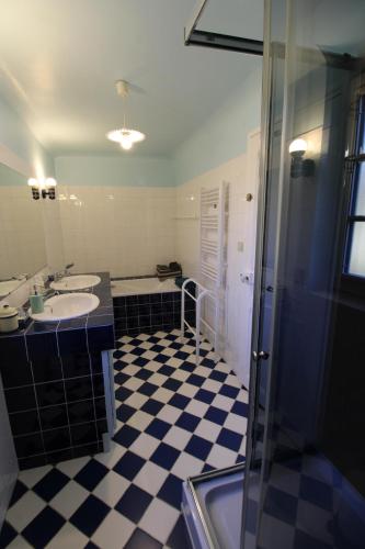 Ванная комната в le clos Sainte Helene