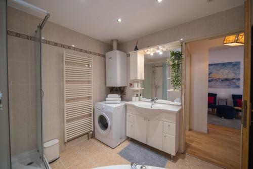 Octogon Apartment