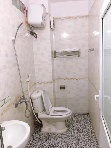 Un baño de Nhà nghỉ hà anh 2 nội bài