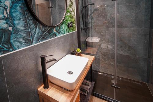 Koupelna v ubytování Apartament z jacuzzi w centrum Sanoka