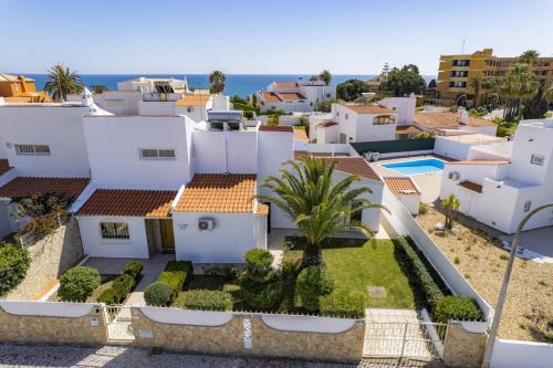Villa Pina by Villa Plus