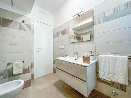 A bathroom at Villa Trani