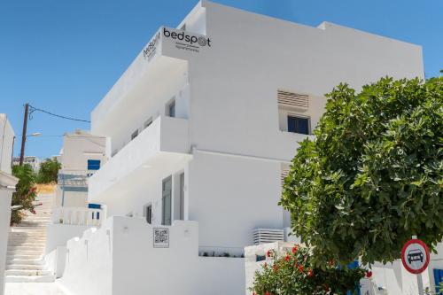 Το κτήριο όπου στεγάζεται  το διαμέρισμα