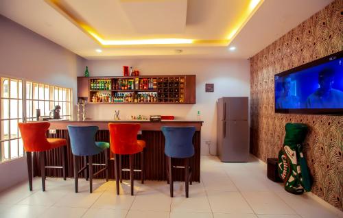 Triple 9 Apartments, Pool & Spa – Photos 2