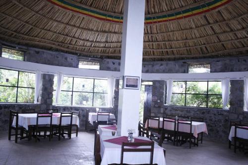 Reštaurácia alebo iné gastronomické zariadenie v ubytovaní Jerusalem Hotel Lalibela