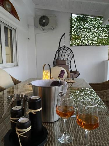 Ποτά στο Oasis Grand House-large balcony with sea view