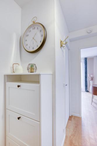 Gallery image of Studio Hôtel - Lit King Size - Parking - Wifi - Proche CDG in Livry-Gargan