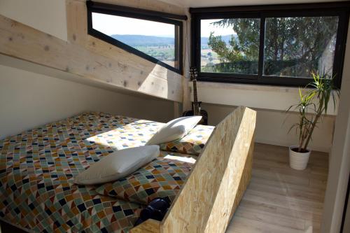 Posedenie v ubytovaní Appartement sur les toits, très jolie vue Provence