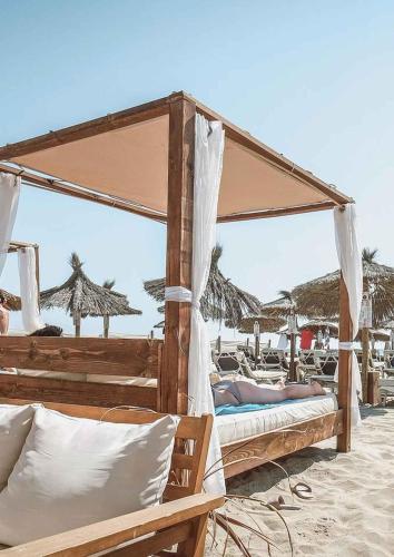 Front de Mer et Grande Piscine pour un appartement chic et cosy, appartement en résidence à Canet en Roussillon, à 10 minutes de Perpignan