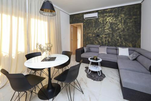 Posezení v ubytování Luxury Apartments Monika near the sea with private parking