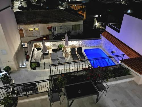 Apartments Ante 2 Hvar center, pool