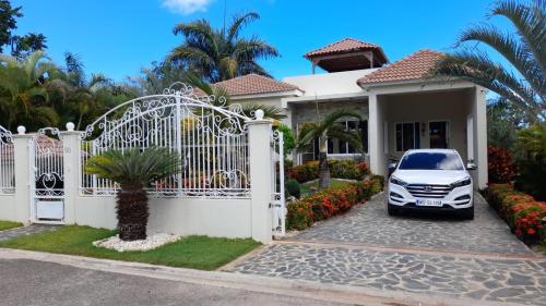 Fotografie z fotogalerie ubytování 4 bedroom House carretara haciendo el choco v destinaci Sosúa