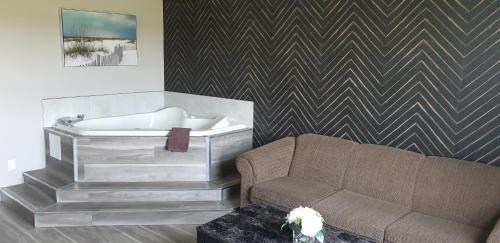 New Frontier Hotel – Photos 2