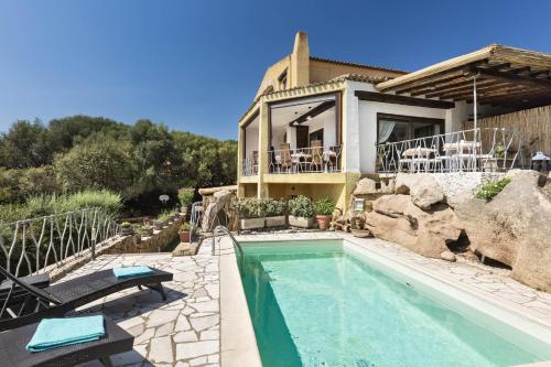 Iconic Luxury Suites