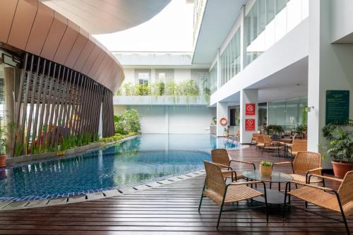 Piscina en o cerca de Antero Hotel Jababeka Cikarang