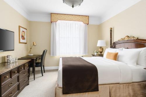 Hotel Lucerne Image
