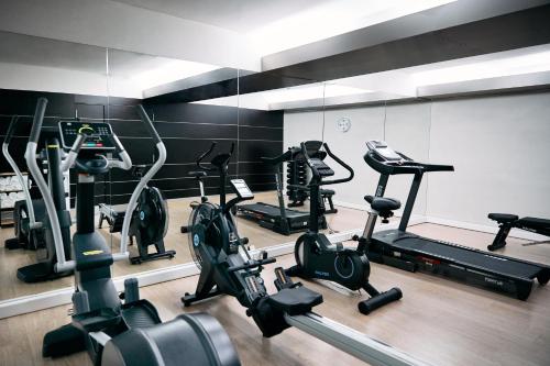 Das Fitnesscenter und/oder die Fitnesseinrichtungen in der Unterkunft Hotel Simbad Ibiza