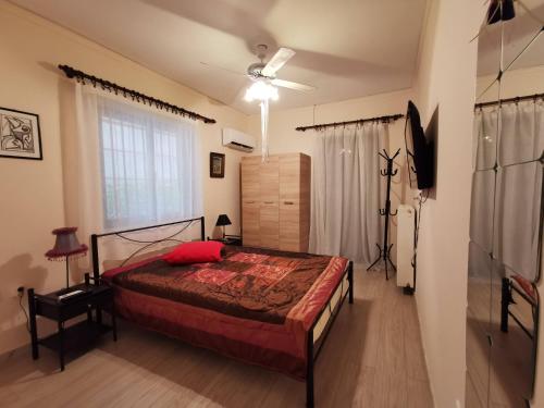 Postel nebo postele na pokoji v ubytování Anna Nafplio Appartment 1