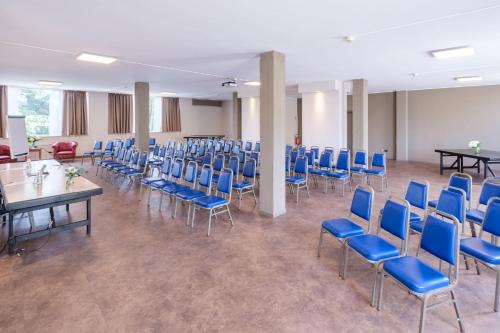 SHG Hotel Bolognaにあるビジネスエリアまたは会議室