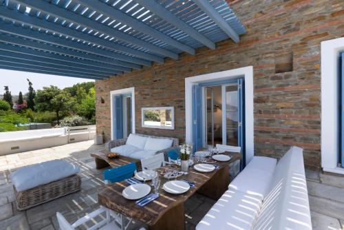 Гостиная зона в Luxury villa by the beach