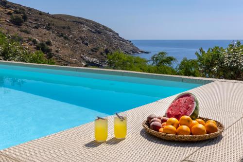 Luxury villa by the beach by Andros Villas Collection