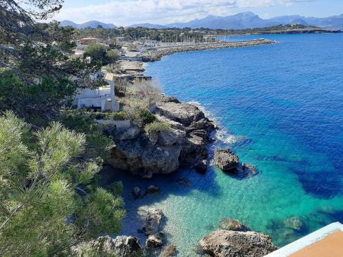 Es Balco, Villa over the mediterranean sea with private beach access з висоти пташиного польоту