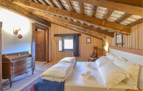 Ένα ή περισσότερα κρεβάτια σε δωμάτιο στο 2 Bedroom Nice Home In Pulfero
