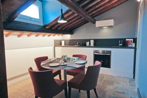 Augusto Imperial Apartment and Suites - Castel Sant'Angelo